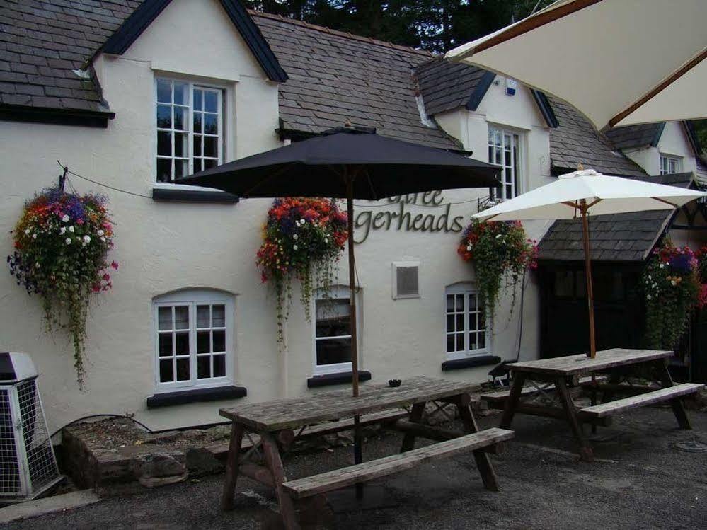 Hotel We Three Loggerheads à Gwernymynydd Extérieur photo